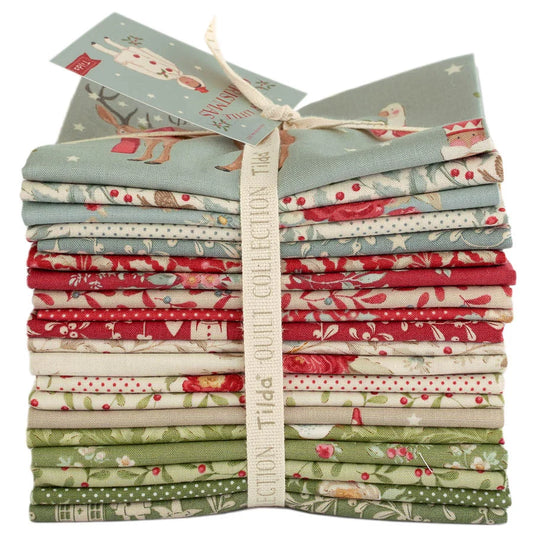 Tilda Merry Little Christmas Fat Quarter Bundle of 20
