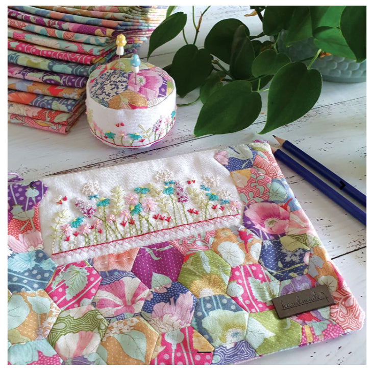 Sophie's Garden Pouch & Pincushion | EPP Pattern with Template Sheets & Linen