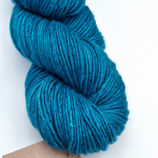 Manos del Uruguay | 8 Ply Silk Merino Blend Yarn 50g | Juniper