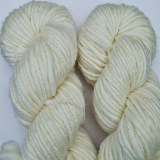 Fiori Grande Hand Dyed | 14 Ply Bulky Merino Yarn | Ecru Ivory