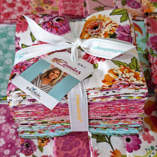 Zinnias Fat Quarters Fabric Bundle of 21 | Riley Blake Designs